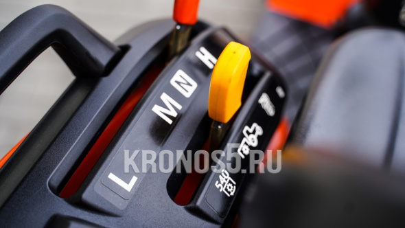«Трактор Kubota | Кубота B2741S 9+3 (Kubota India) STD agri 7.00-12 / 8.3-20 (с ПСМ)» - фото 19