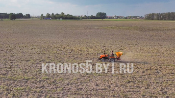 «Разбрасыватель навесной (Лейка) Strumyk S-500 (500 л)» - фото 3