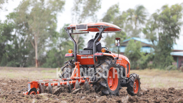 «Трактор Kubota | Кубота L4018 8+8 (Kubota India) STD agri 8.00-16 / 12,4-24 (с ПСМ)» - фото 4